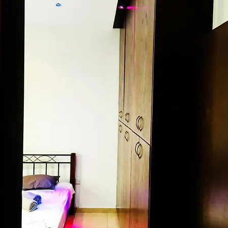 Martha Court شقة